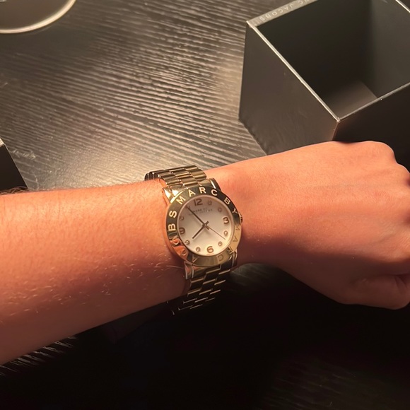 Marc Jacobs Gold Tone Women\'s Bracelet Watch with White Dial main image 8
